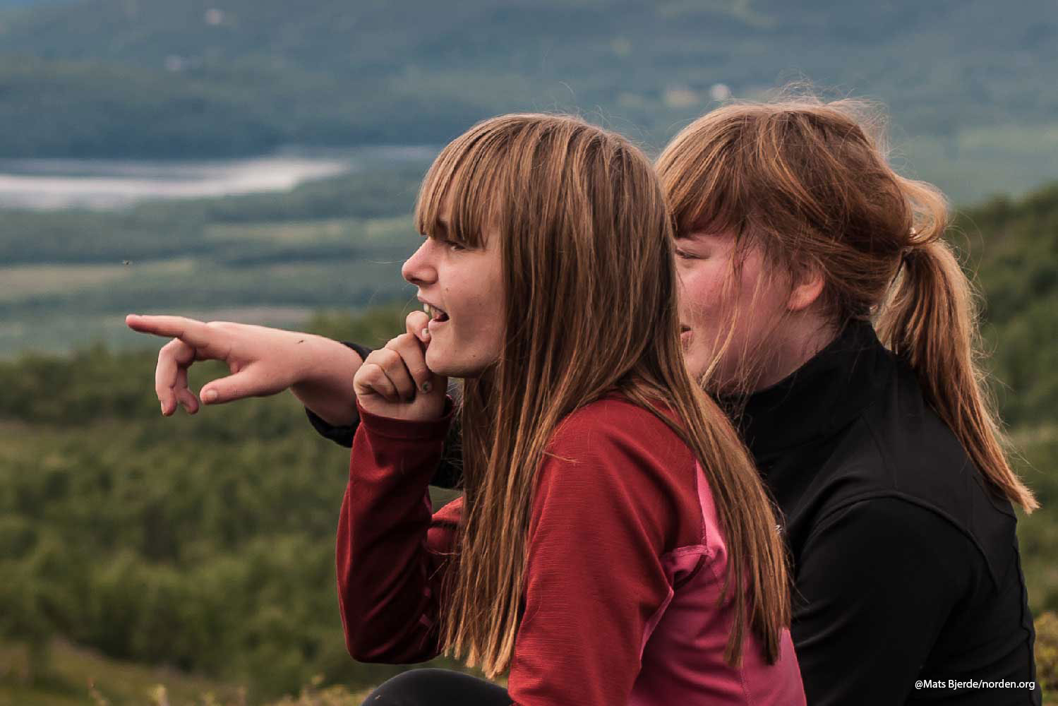 Jenter på fjelltur