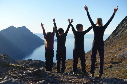 Barn paa fjellet i Steigen